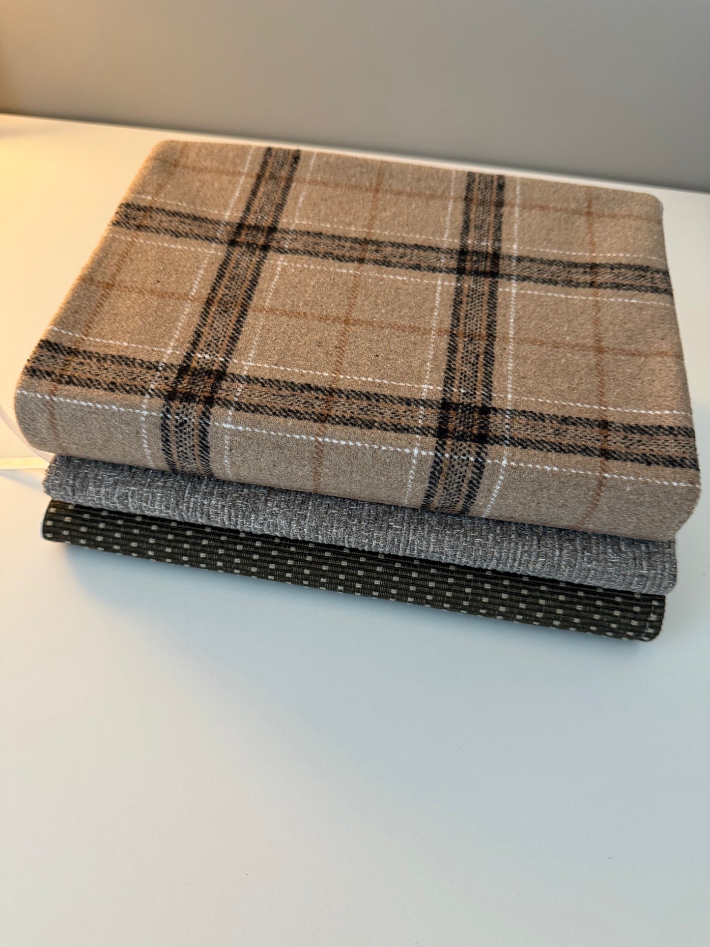 adjustable book covers