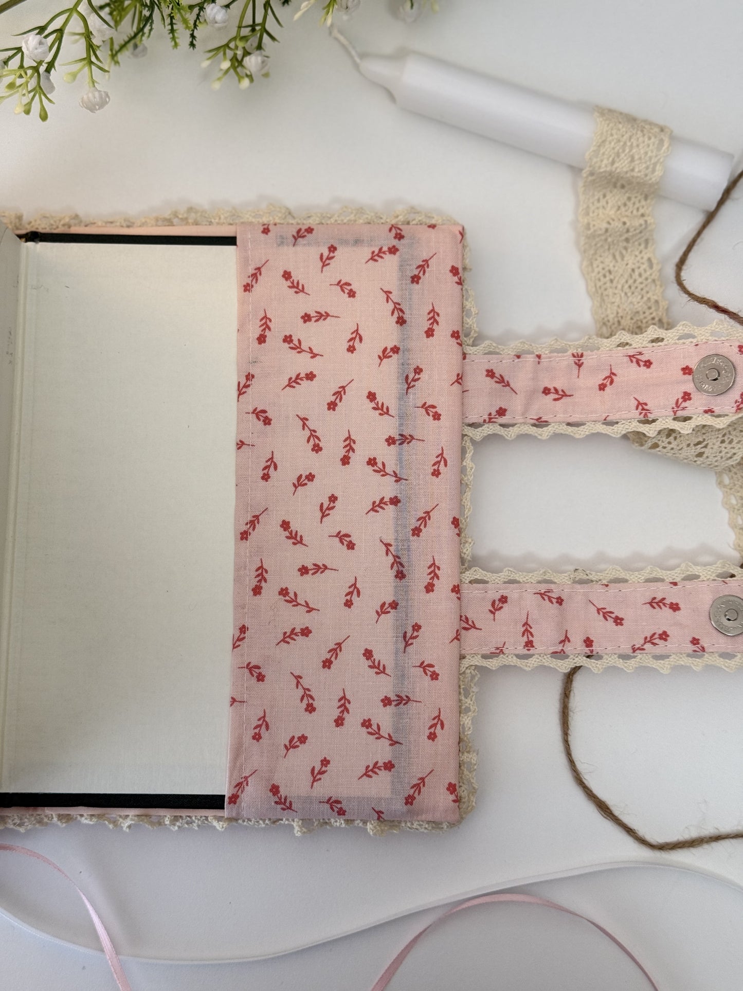 pink floral hardcover Qurān cover